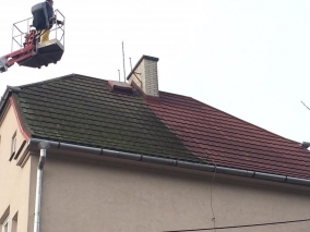 čištění střechy rodinného domu