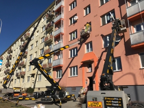 nátěr fasády panelového domu