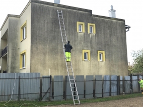 umývanie fasády rodinného domu