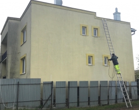 umývanie fasády rodinného domu